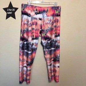 Onzie palm tree printed capri sky crop leggings